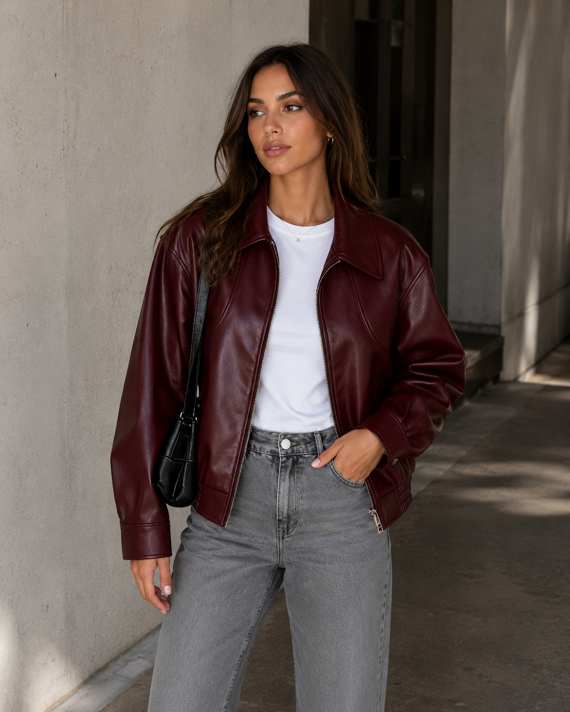 Women’s Cropped Zip-Up Leather Jacket