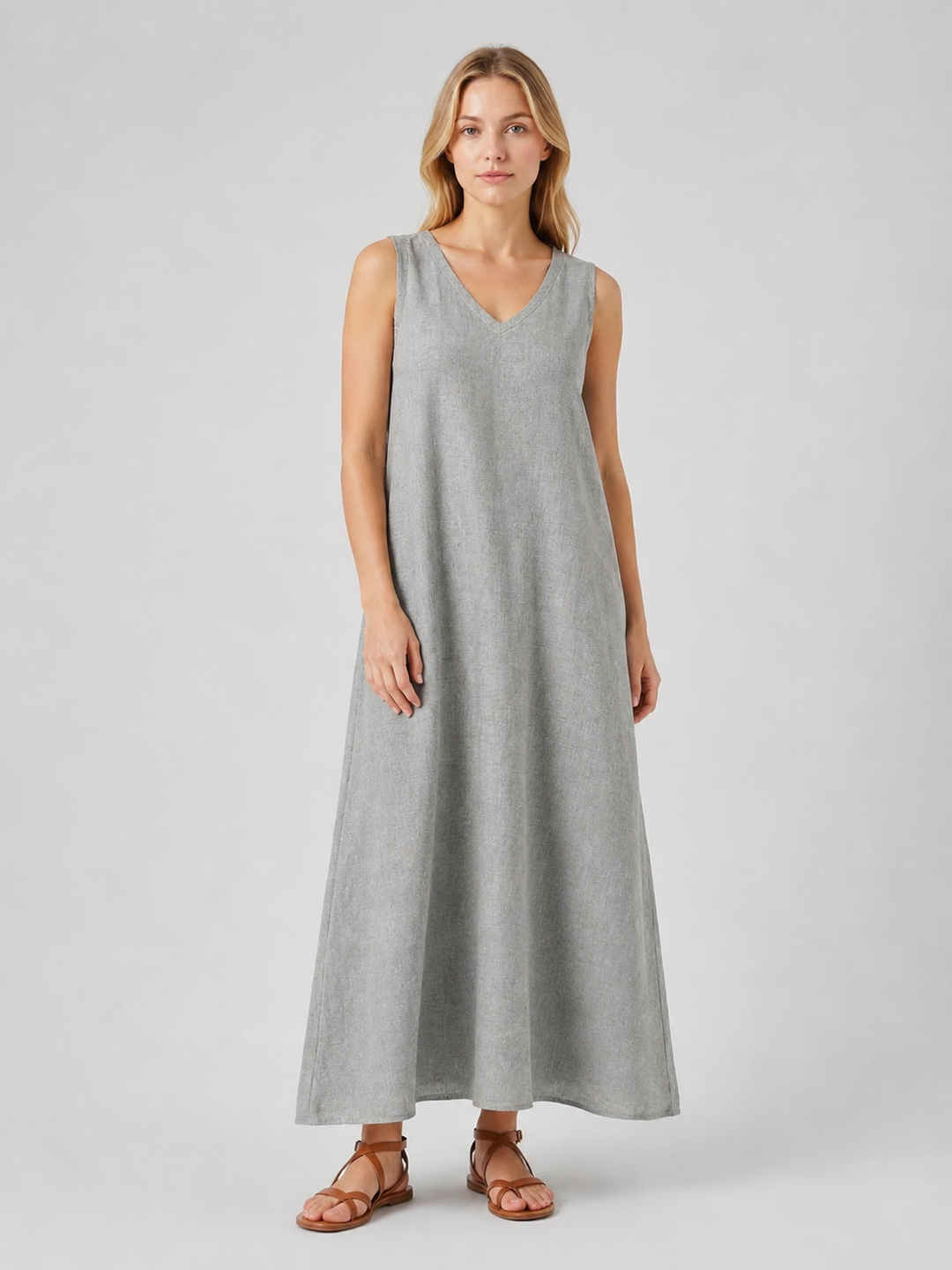 Women’s sleeveless V-neck A-line maxi dress with relaxed flowy fit